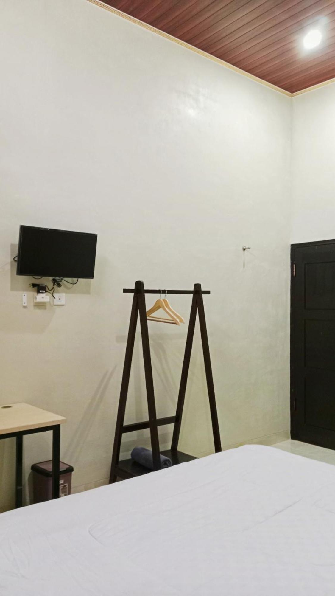 Grand Khalifah Guesthouse Sumbawa 외부 사진